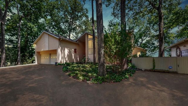 305 Keck Ln, Buchanan, TN 38222