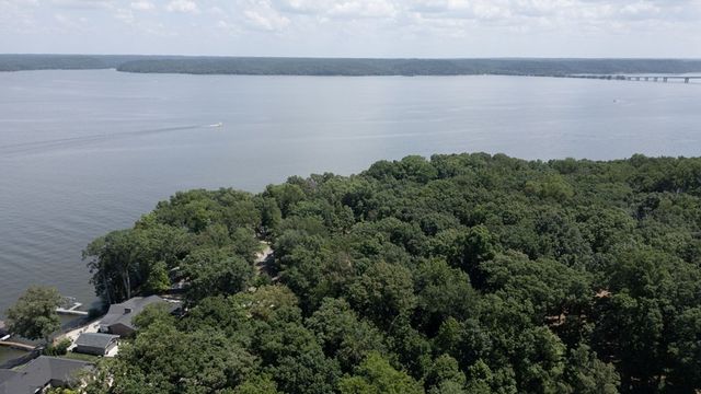 305 Keck Ln, Buchanan, TN 38222