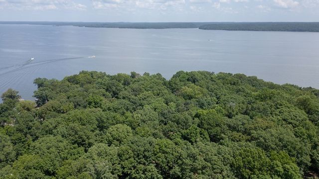 305 Keck Ln, Buchanan, TN 38222