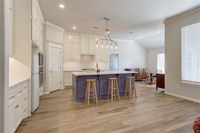 2932 Cypress Springs Boulevard, Edmond, OK 73034