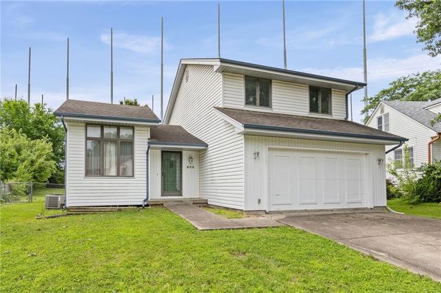 505 NW 87th Terrace, Kansas City, MO 64155