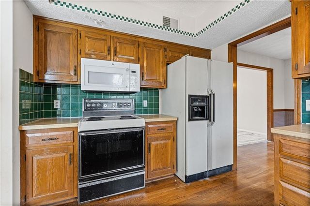 505 NW 87th Terrace, Kansas City, MO 64155