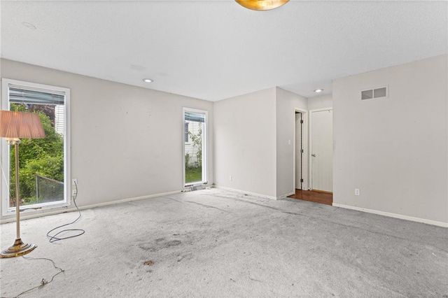 505 NW 87th Terrace, Kansas City, MO 64155