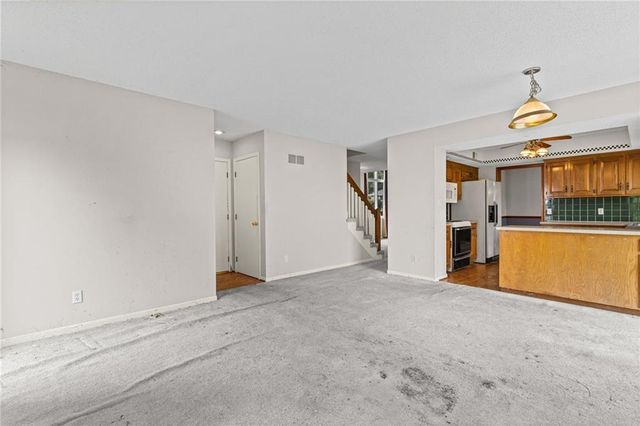 505 NW 87th Terrace, Kansas City, MO 64155