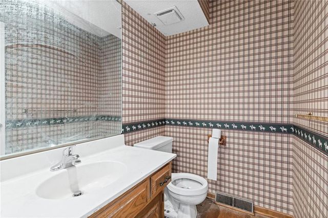 505 NW 87th Terrace, Kansas City, MO 64155