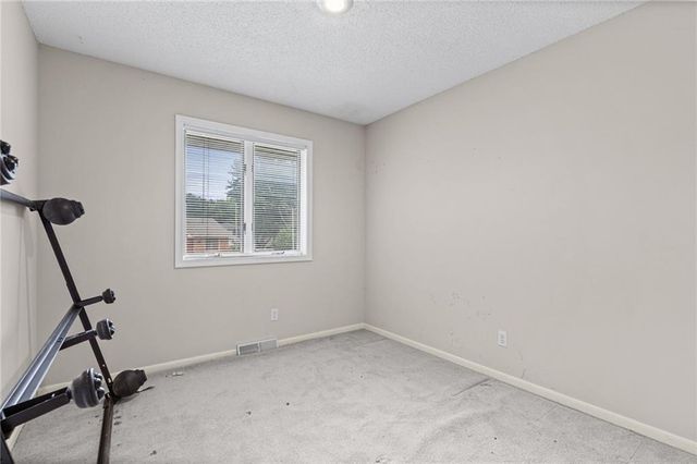 505 NW 87th Terrace, Kansas City, MO 64155