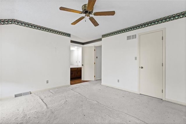 505 NW 87th Terrace, Kansas City, MO 64155