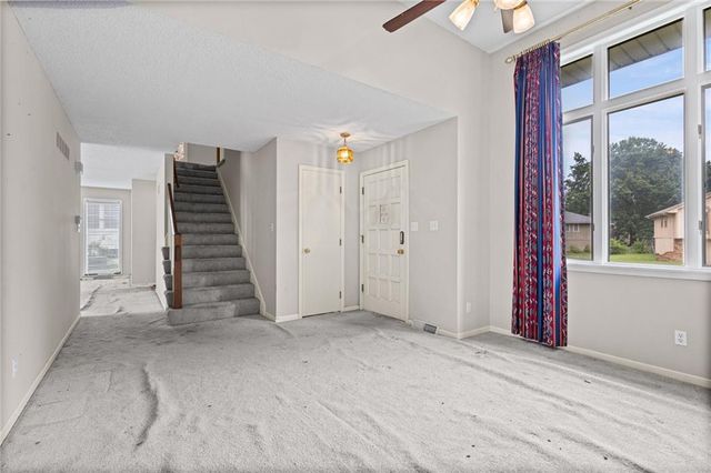 505 NW 87th Terrace, Kansas City, MO 64155