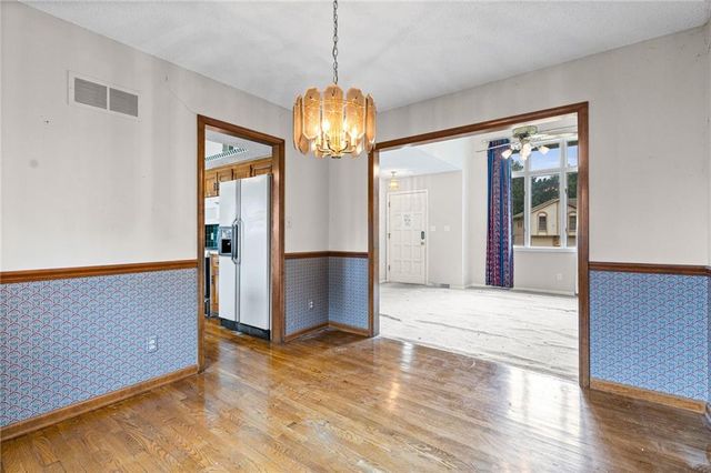 505 NW 87th Terrace, Kansas City, MO 64155