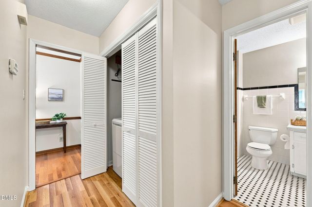 7825 Country Knoll Road, Bahama, NC 27503