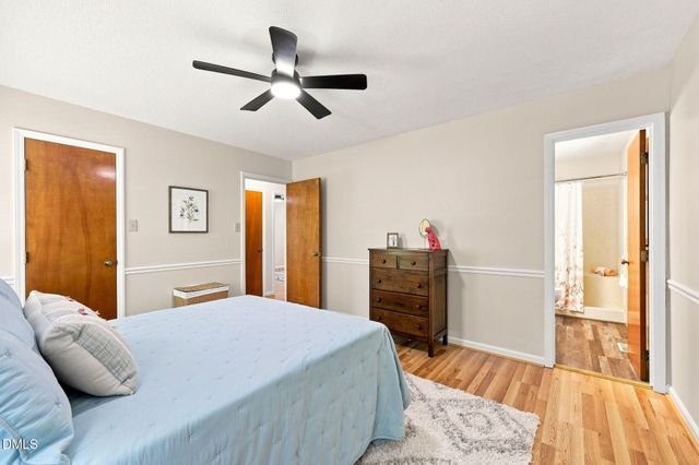 7825 Country Knoll Road, Bahama, NC 27503