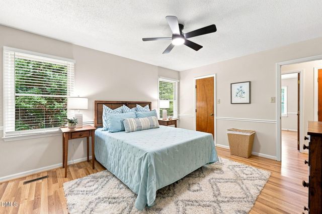 7825 Country Knoll Road, Bahama, NC 27503