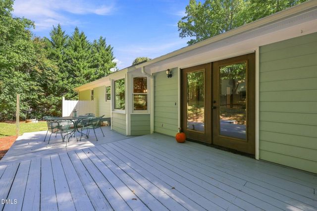 7825 Country Knoll Road, Bahama, NC 27503