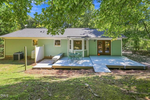 7825 Country Knoll Road, Bahama, NC 27503