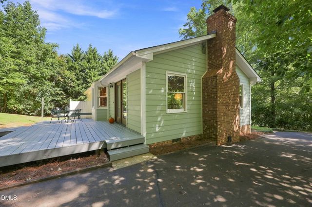7825 Country Knoll Road, Bahama, NC 27503