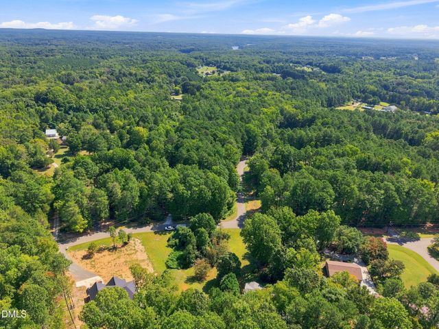 7825 Country Knoll Road, Bahama, NC 27503