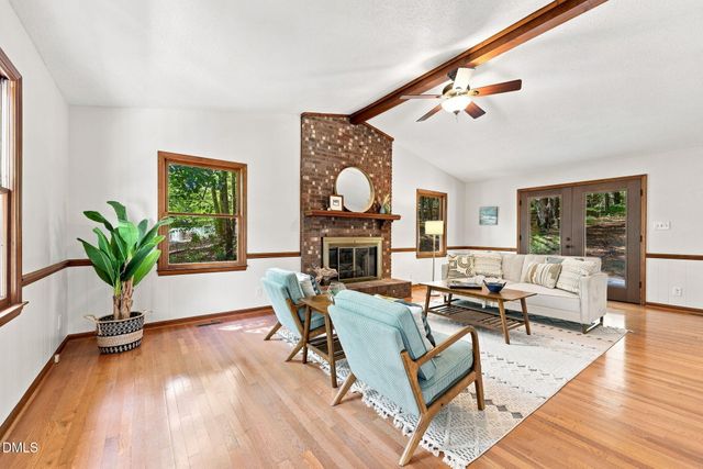 7825 Country Knoll Road, Bahama, NC 27503