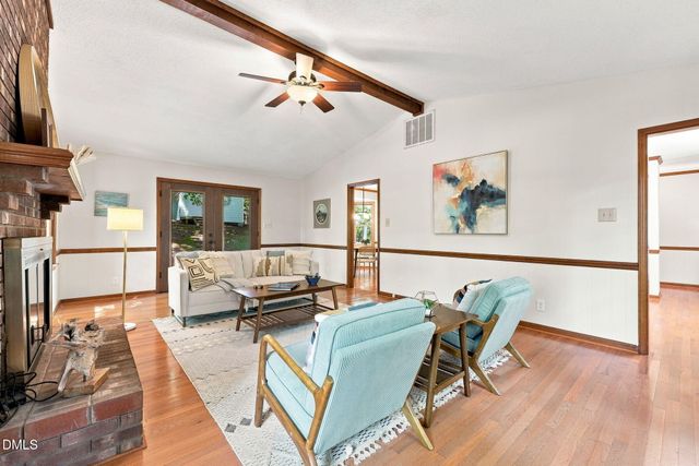 7825 Country Knoll Road, Bahama, NC 27503
