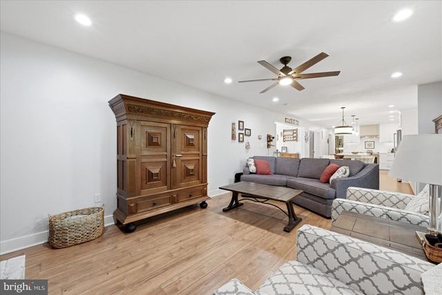 12462 CAVALIER DR, Woodbridge, VA 22192