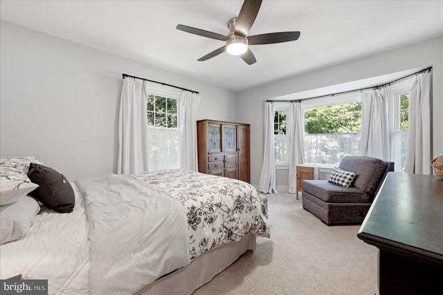 12462 CAVALIER DR, Woodbridge, VA 22192