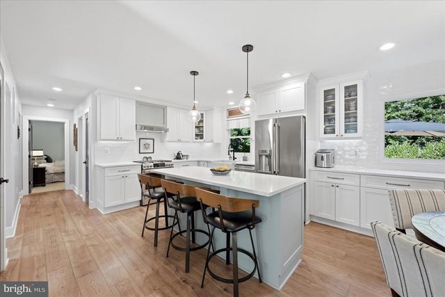 12462 CAVALIER DR, Woodbridge, VA 22192