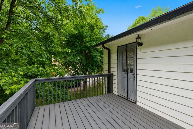 134 Landing Lane, Powder Springs, GA 30127