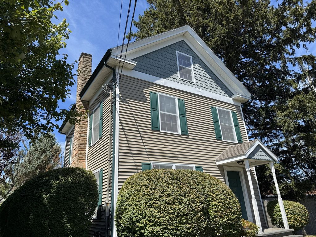 97 Sylvan St. 7, Danvers, MA 01923