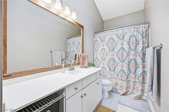 1183 Red Tail Hawk Drive 5, Boardman, OH 44512