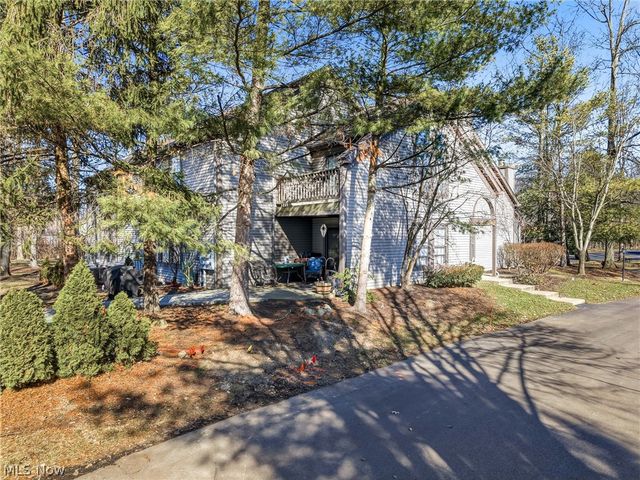 1183 Red Tail Hawk Drive 5, Boardman, OH 44512