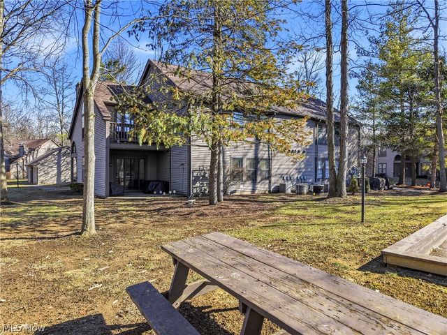 1183 Red Tail Hawk Drive 5, Boardman, OH 44512