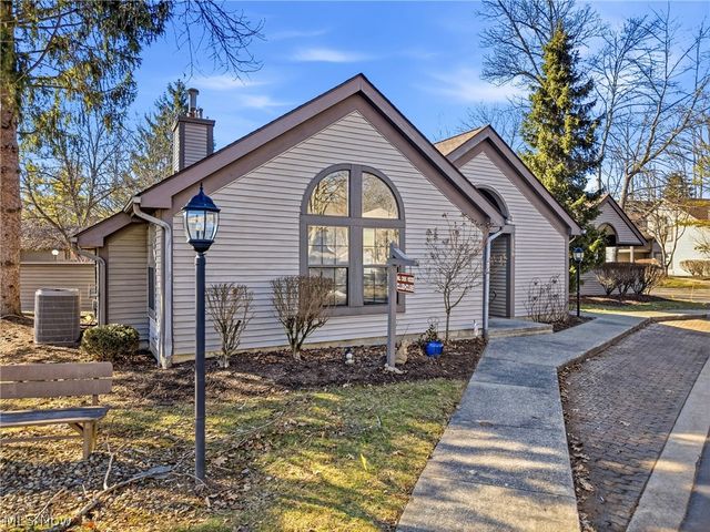 1183 Red Tail Hawk Drive 5, Boardman, OH 44512