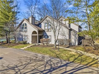 1183 Red Tail Hawk Drive 5, Boardman, OH 44512