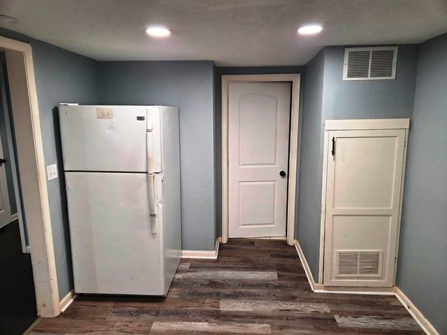 918 S Sedgwick, Wichita, KS 67213