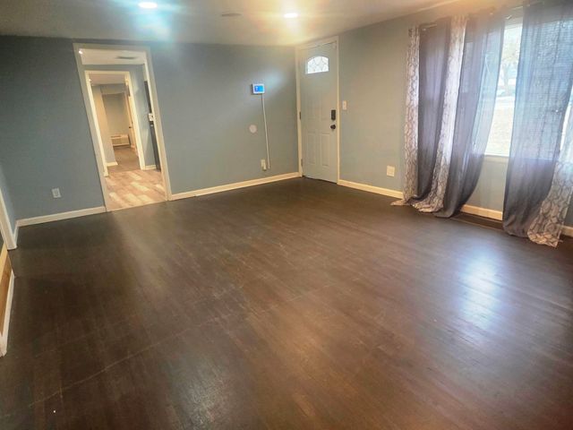 918 S Sedgwick, Wichita, KS 67213