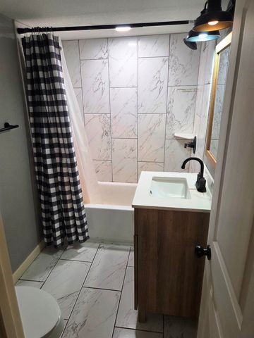 918 S Sedgwick, Wichita, KS 67213