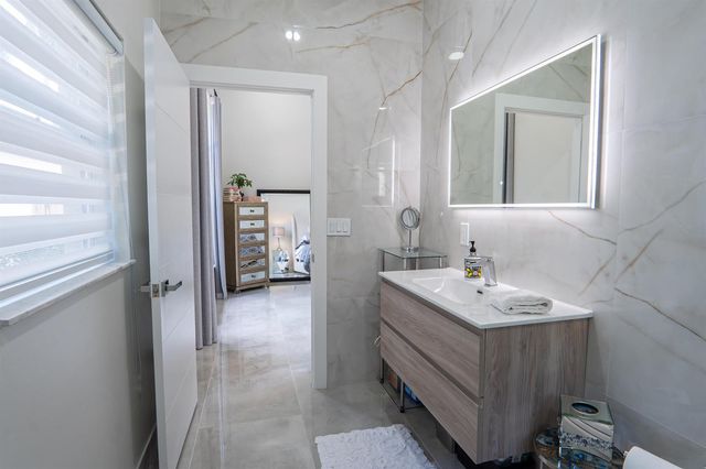6670 NW 27th Avenue, Boca Raton, FL 33496