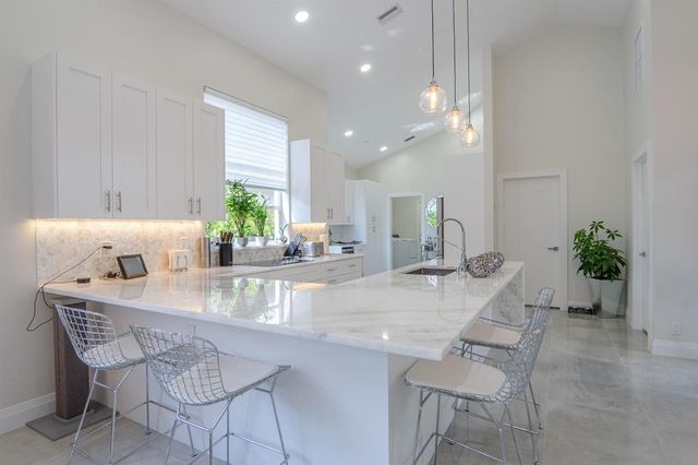 6670 NW 27th Avenue, Boca Raton, FL 33496