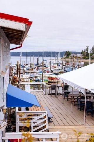 8531 NE Willow Drive, Olympia, WA 98506