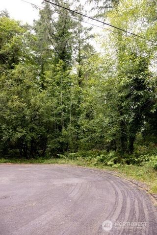 8531 NE Willow Drive, Olympia, WA 98506