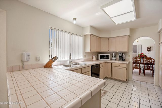 1091 W Graythorn Place, Oro Valley, AZ 85737