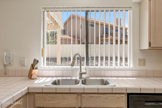 1091 W Graythorn Place, Oro Valley, AZ 85737