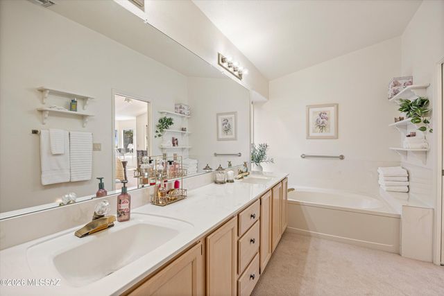 1091 W Graythorn Place, Oro Valley, AZ 85737