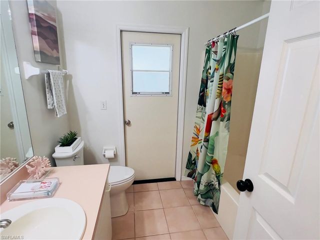 8312 Tahiti RD, Fort Myers, FL 33967