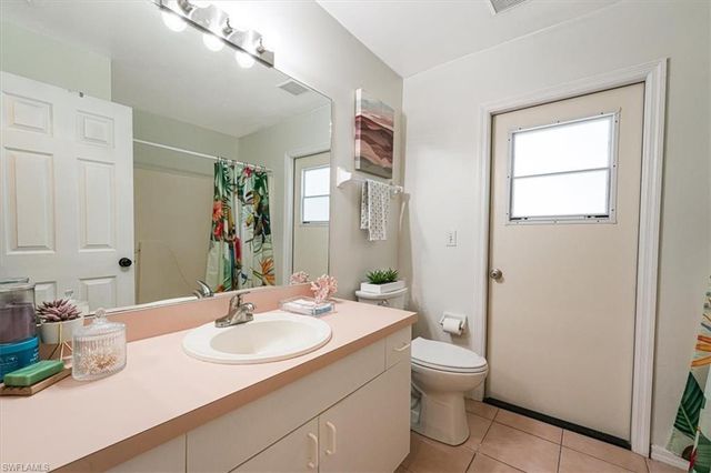 8312 Tahiti RD, Fort Myers, FL 33967