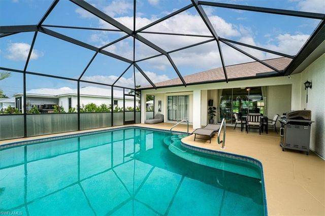 8312 Tahiti RD, Fort Myers, FL 33967