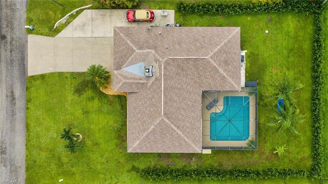 8312 Tahiti RD, Fort Myers, FL 33967