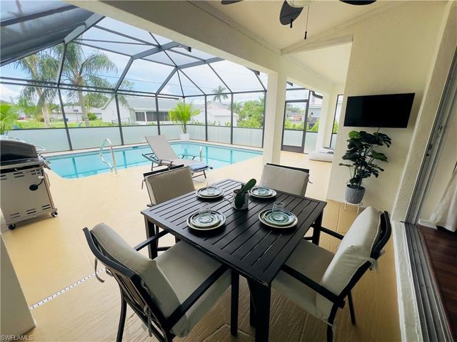 8312 Tahiti RD, Fort Myers, FL 33967
