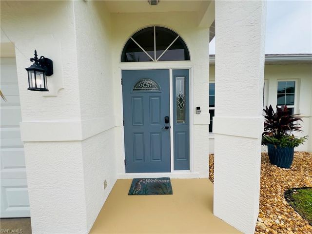8312 Tahiti RD, Fort Myers, FL 33967