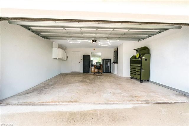 8312 Tahiti RD, Fort Myers, FL 33967