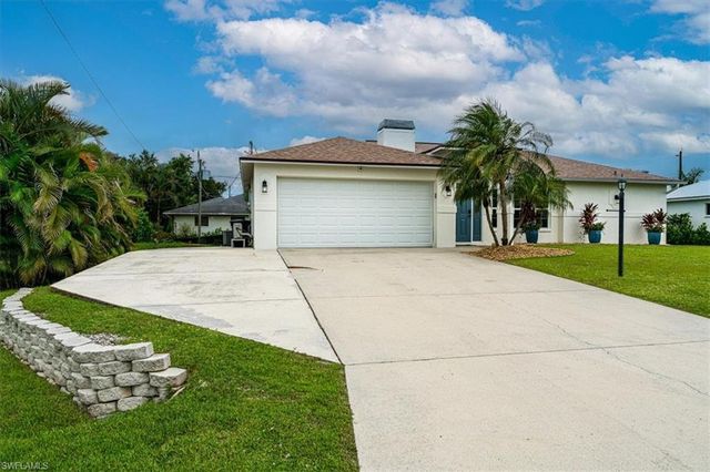 8312 Tahiti RD, Fort Myers, FL 33967